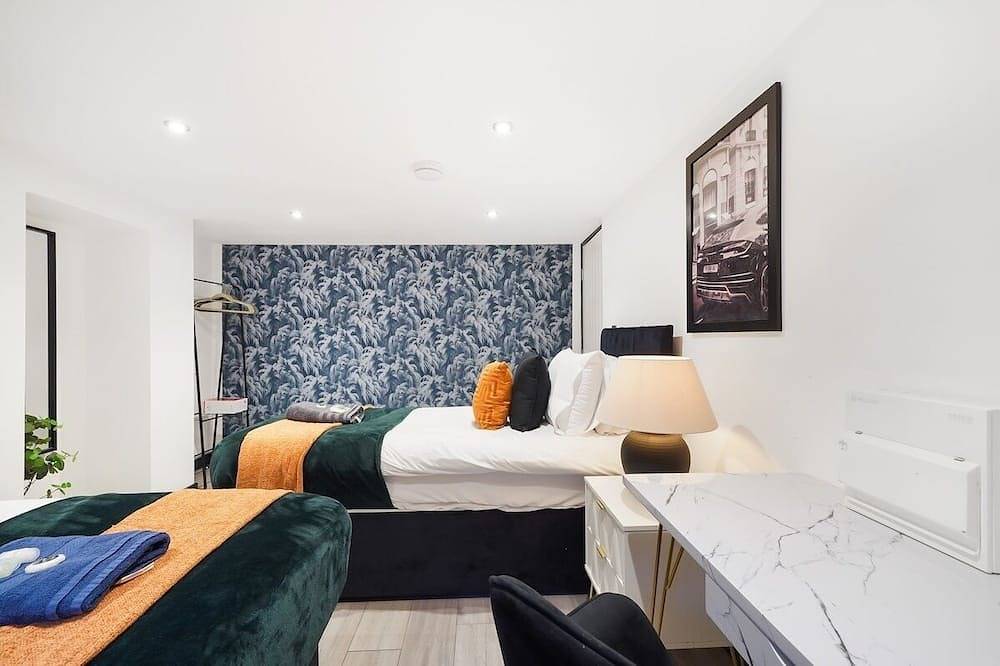 Entire apartment, Sleek and Stylish Yorkshire Gem - Sleeps 4 in Wakefield, West Yorkshire
