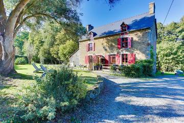 Gîte pour 6 personnes, avec terrasse et jardin, animaux acceptés à Epiniac