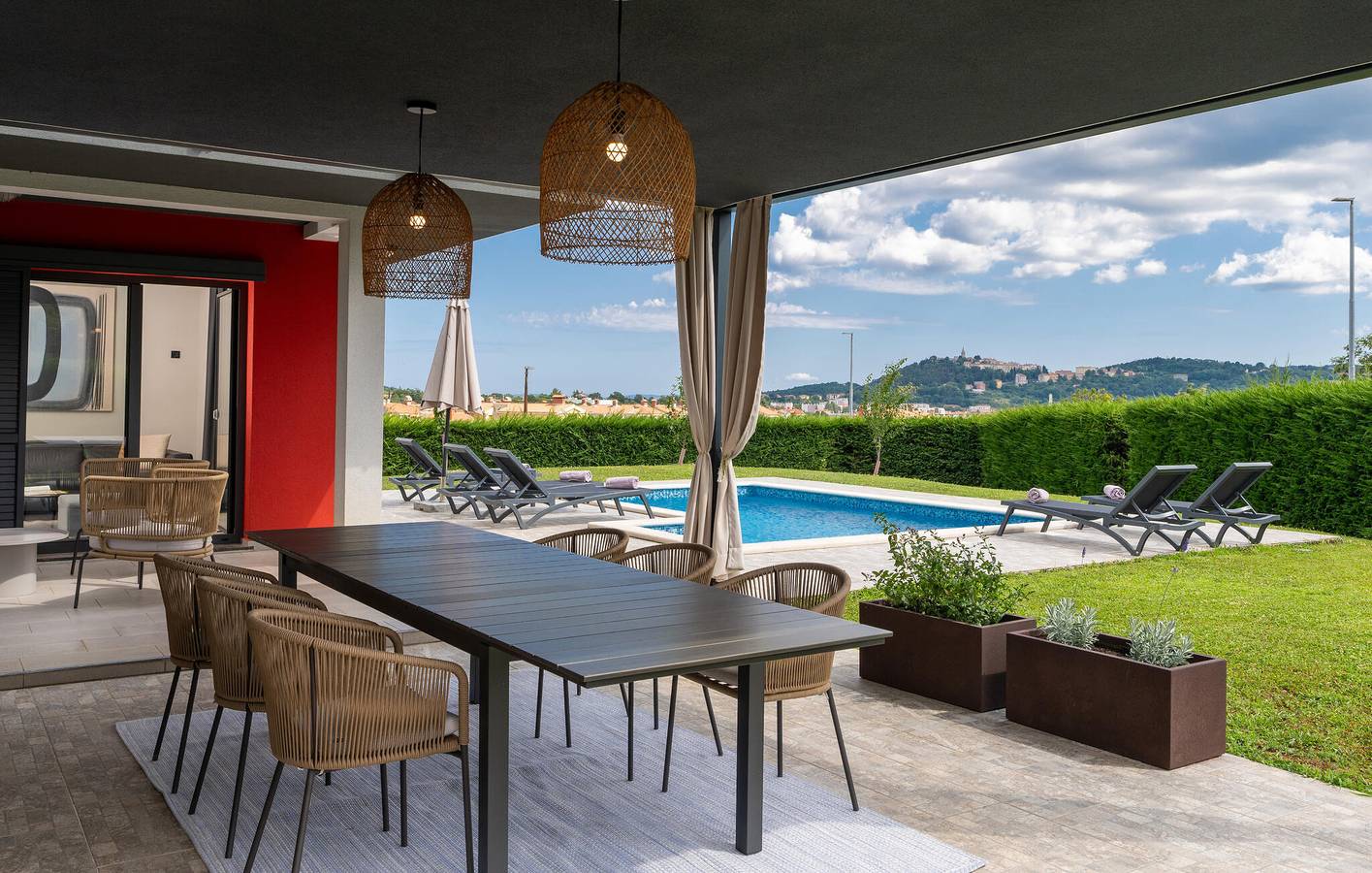 Spacieux appartement de 150 m² avec Wi-Fi, climatisation, terrasse et parking, à proximité des restaurants in Vinez, Labin-Rabac