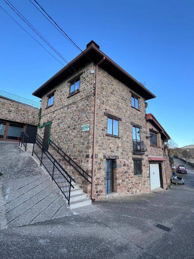 Ferienhaus für 8 Personen, mit Terrasse und Ausblick - 1