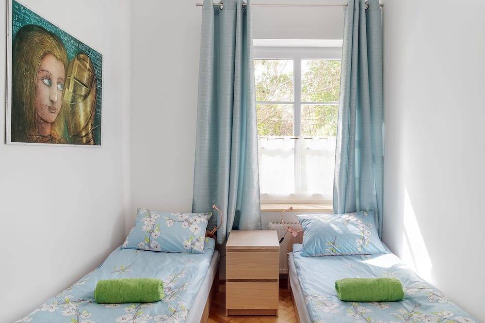 Entire apartment, 3 rooms modern, stunning & quiet flat for 6, Old Town, Warsaw in Warsaw Śródmieście, Warsaw