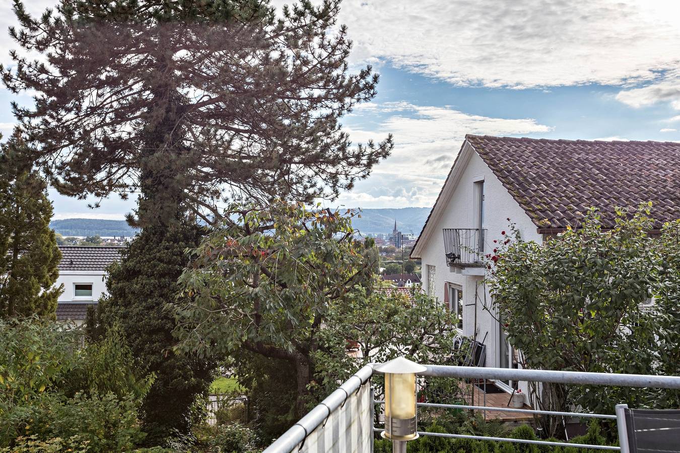 Entire apartment, Cozy Studio Apartment "Ingrid Heyes" with 3 Dtv stars, Wi-Fi & Terrace in Radolfzell, Radolfzell am Bodensee