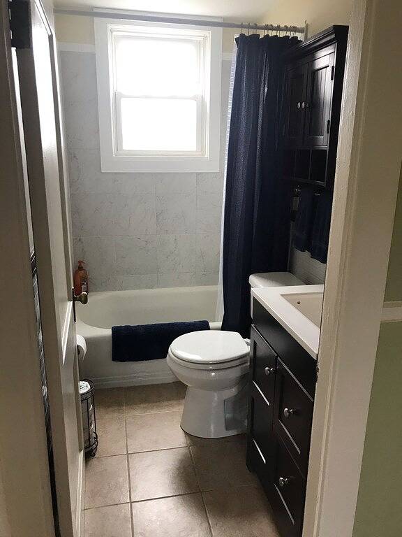 Ganze Wohnung, Historisches Apartment im Stadtzentrum von Bristol in Bristol (RI), Bristol County