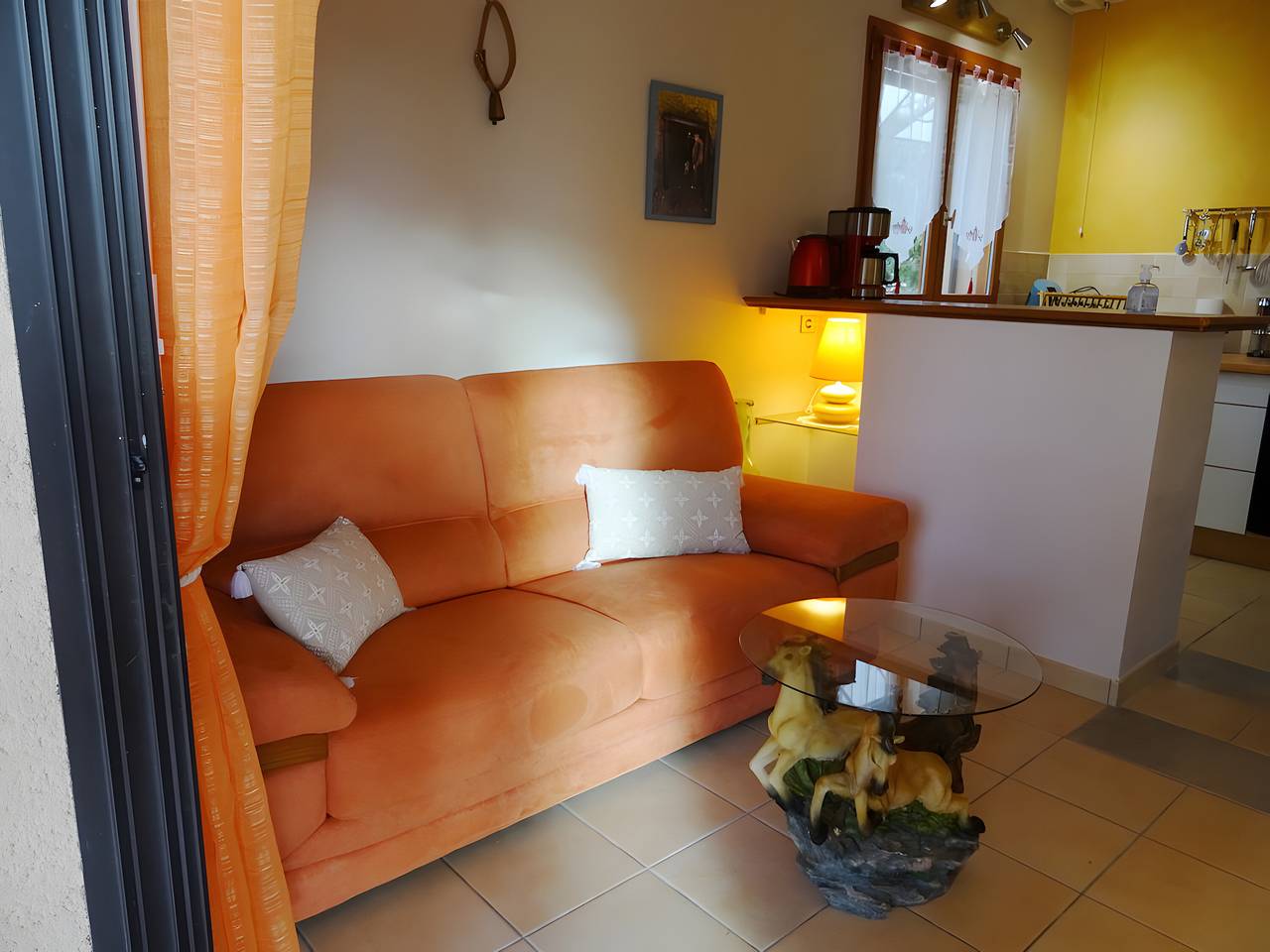 Maison de Vacances 'Au Delà Des Cimes' avec Vue sur la Montagne, Terrasse Privée et Wi-Fi in Villeneuve-de-Rivière, Haute-Garonne