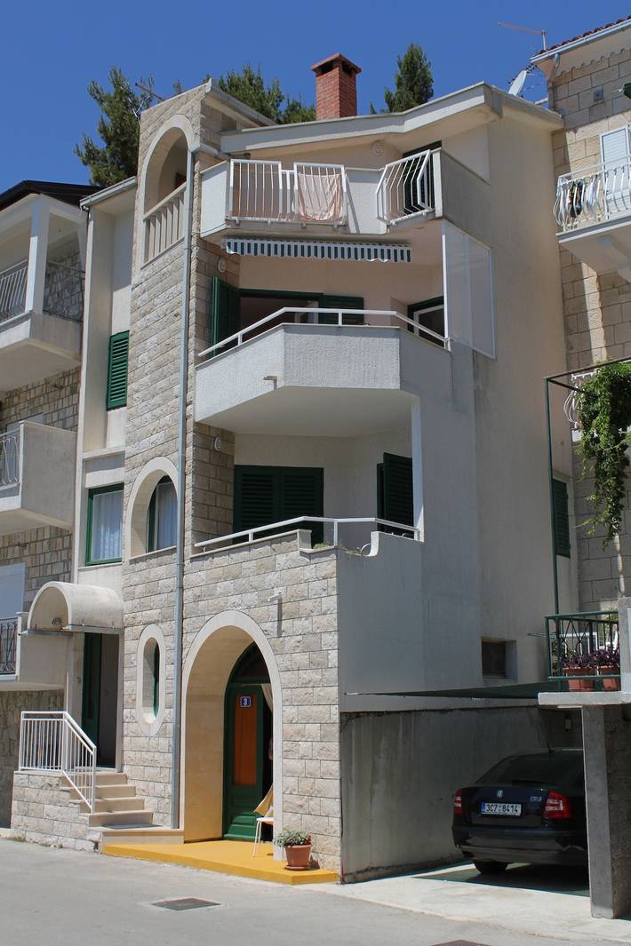 Ganze Wohnung, 2-Zimmer-Ferienwohnung am Strand Podgora, Makarska -a in Podgora, Makarska Riviera
