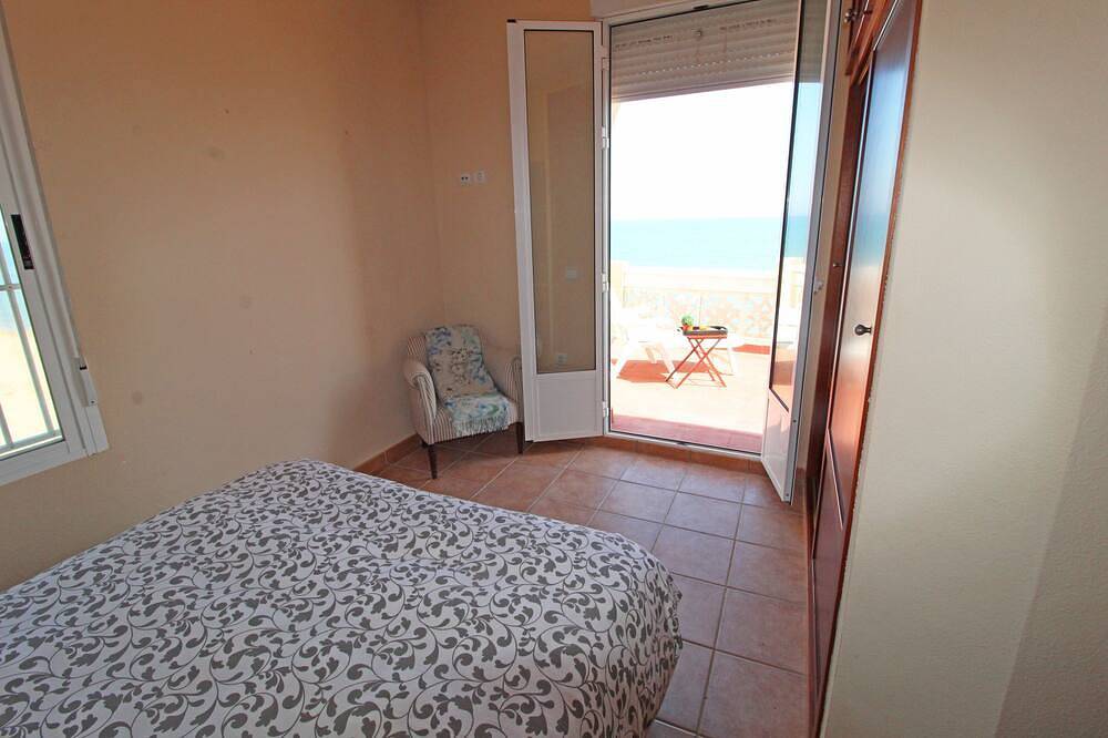 Villa Babilonia: Primerísima Línea de Playa!! in Guardamar del Segura, Costa Blanca