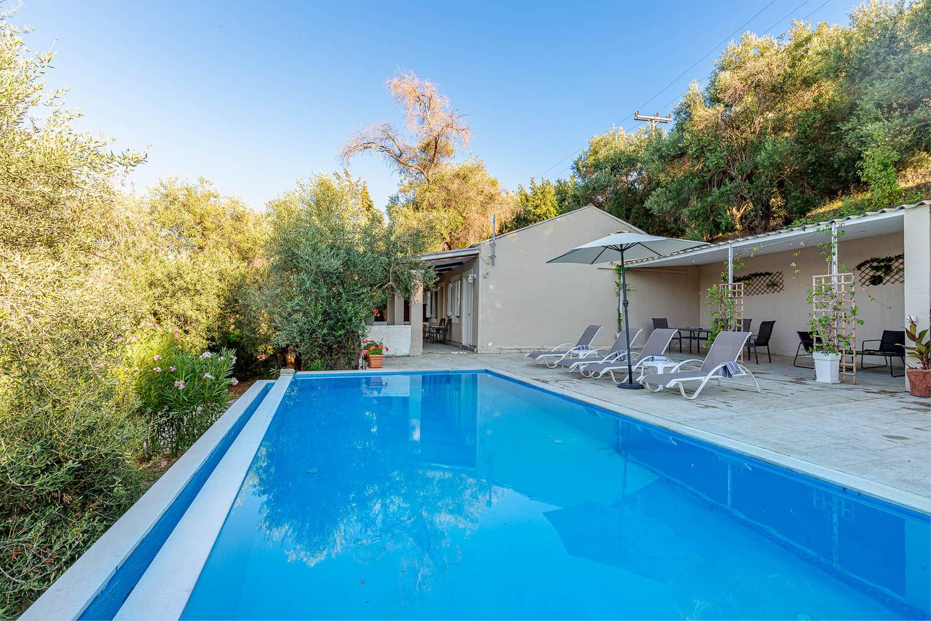 Ferienhaus für 4 Personen mit Pool in Psaras, Korfu