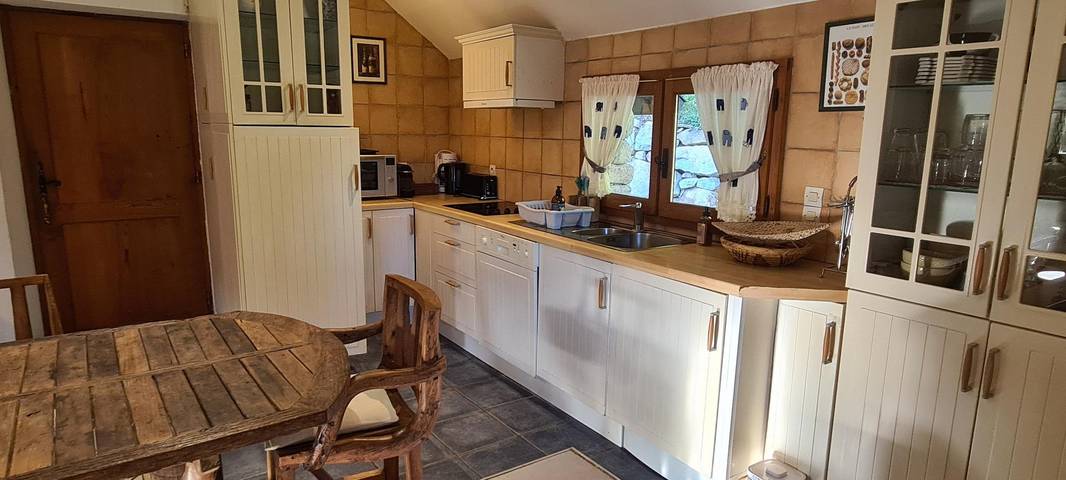 Gîte pour 4 personnes, avec terrasse et jardin à Ercé - 4