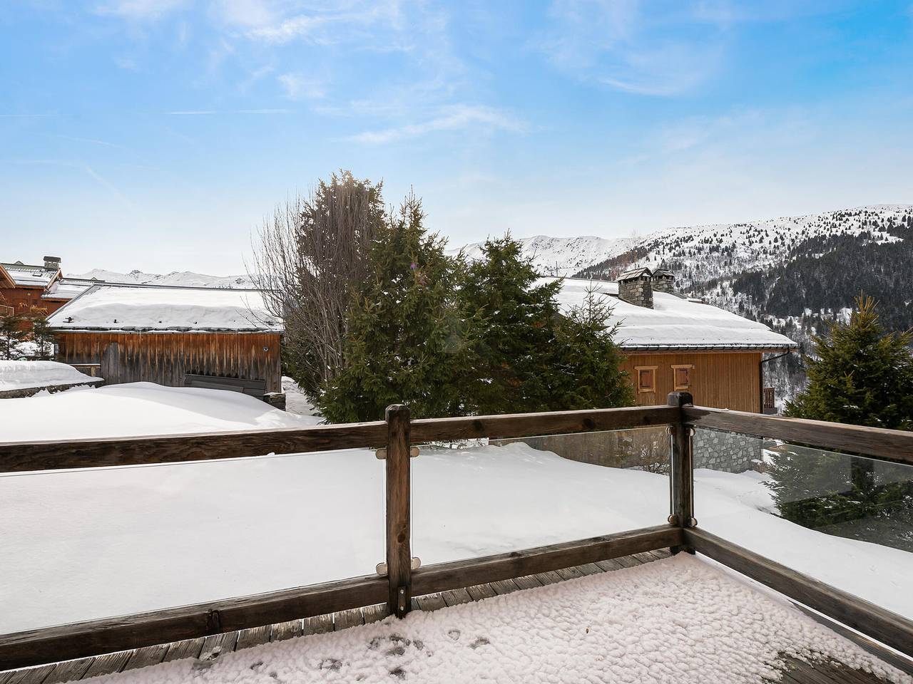 Traditionelles Chalet nahe Pisten, Haustiere erlaubt, Parkplatz in Meribel Village, Courchevel