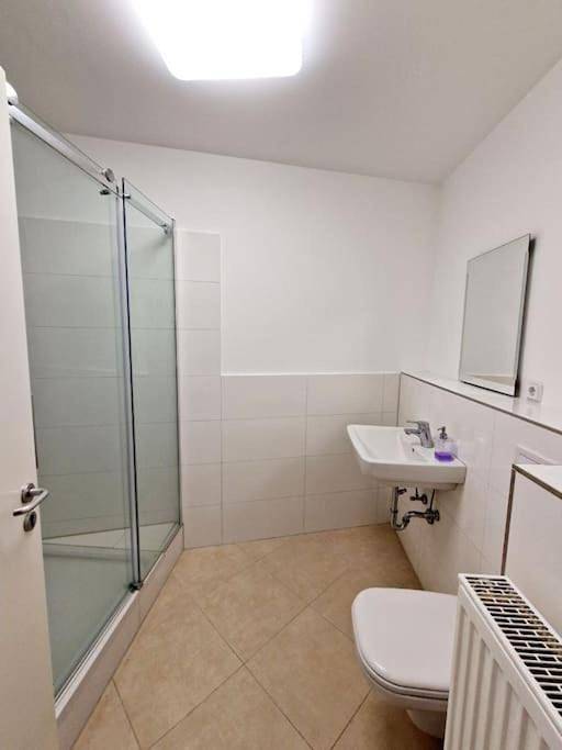 Ferienwohnung für 7 Personen, mit Balkon in SeaLife Berlin - 4