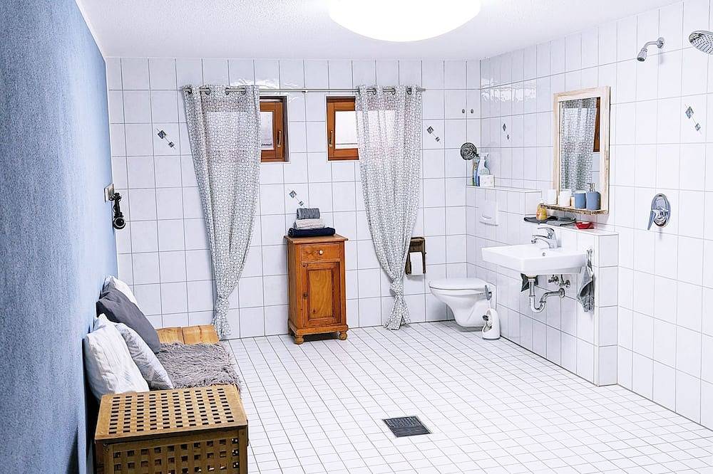 Ganze Wohnung, Ferienwohnung Blütenzauber in ruhiger Lage in Hilzingen, Hegau