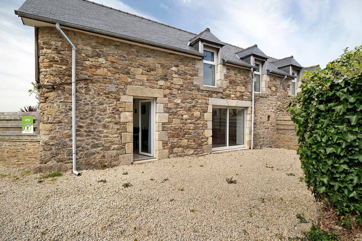 Gîtes des Lacs – Le Muscat: Gemeinschaftspool, Sauna & Whirlpool, private Terrasse, Wlan in Jugon-les-Lacs, Dinan und Umgebung