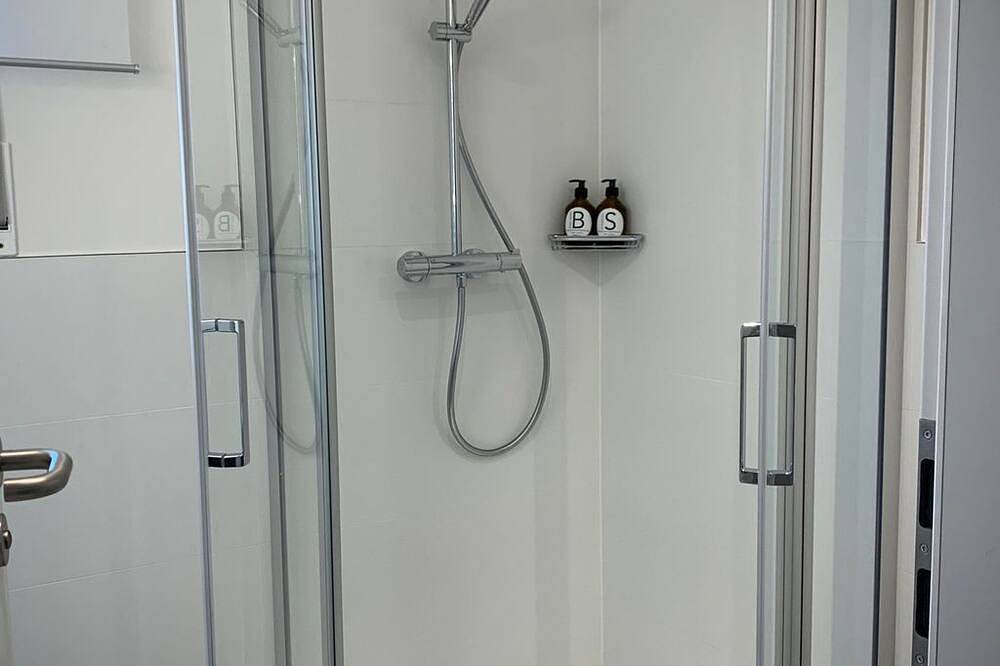 Ganze Wohnung, Halbzeit: - 4-Studios in Cölbe, Landkreis Marburg-Biedenkopf