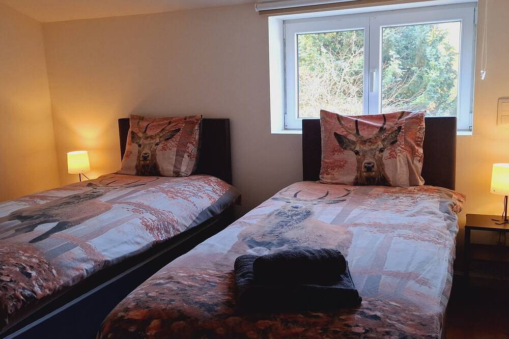 Ferienhaus-Übergroß-Eigenes Badezimmer-Blick auf die Landschaft-maison avec j... in Tavigny, Houffalize