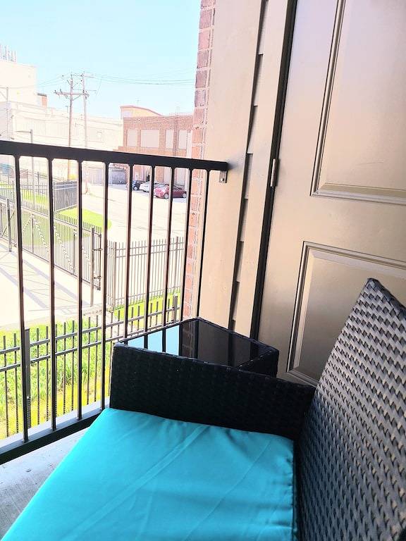 Apartment for 3 people, with balcony and pool, with pets in St. Louis