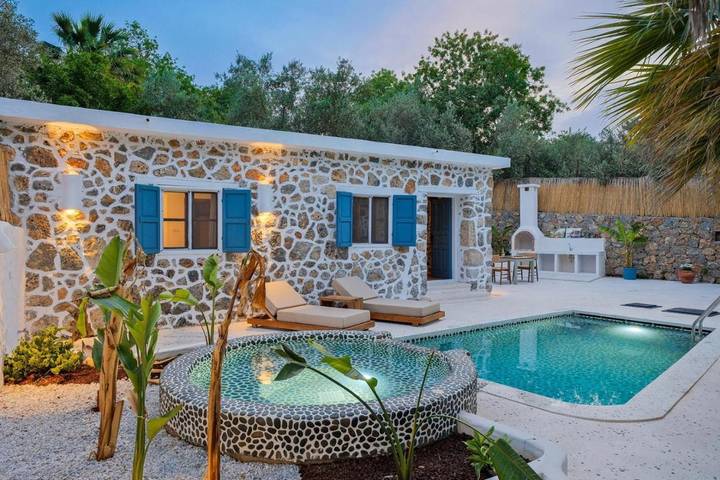 Villa pour 2 personnes, avec piscine et jacuzzi - 1