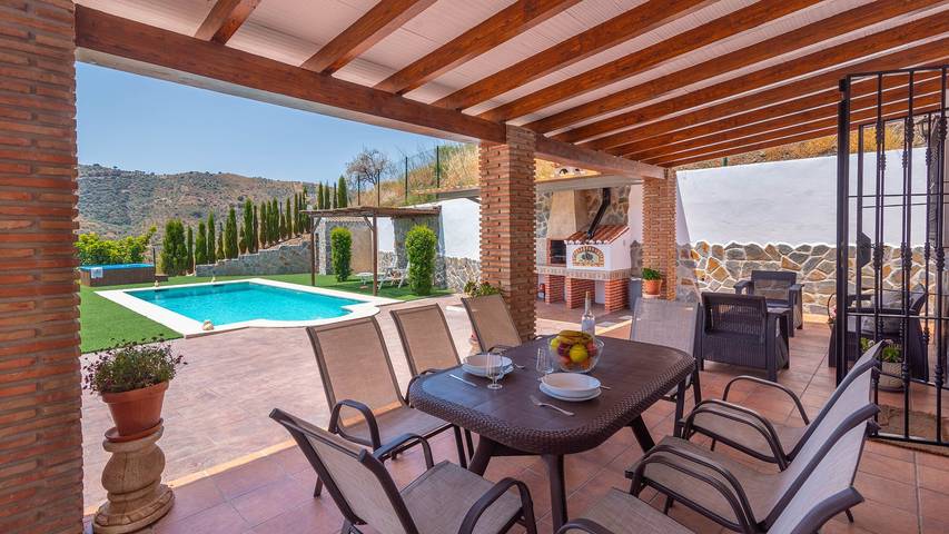 Chalet para 8 personas, con Balcón/Terraza además de Jacuzzi y Piscina en Axarquía - 4