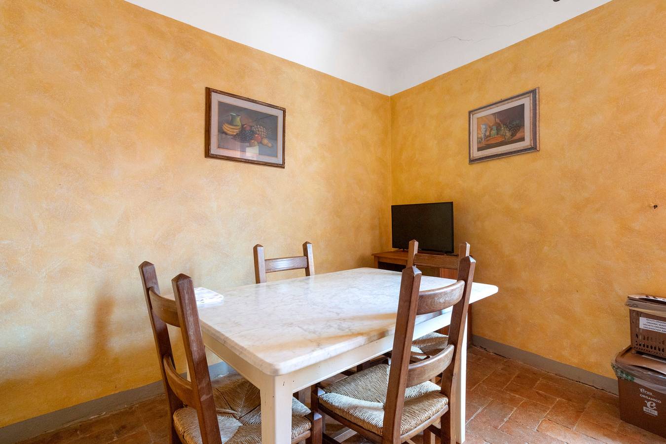 Ganze Wohnung, Ferienwohnung 'Il Marchese' mit Gemeinschaftspool und Gemeinschaftsgarten in Massarosa, Italienische Riviera