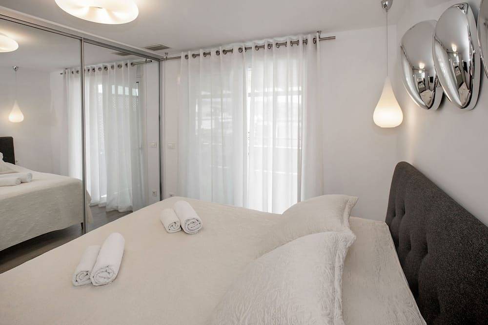 Geheel appartement, Sea view penthouse in Vari in Varkiza, Vari