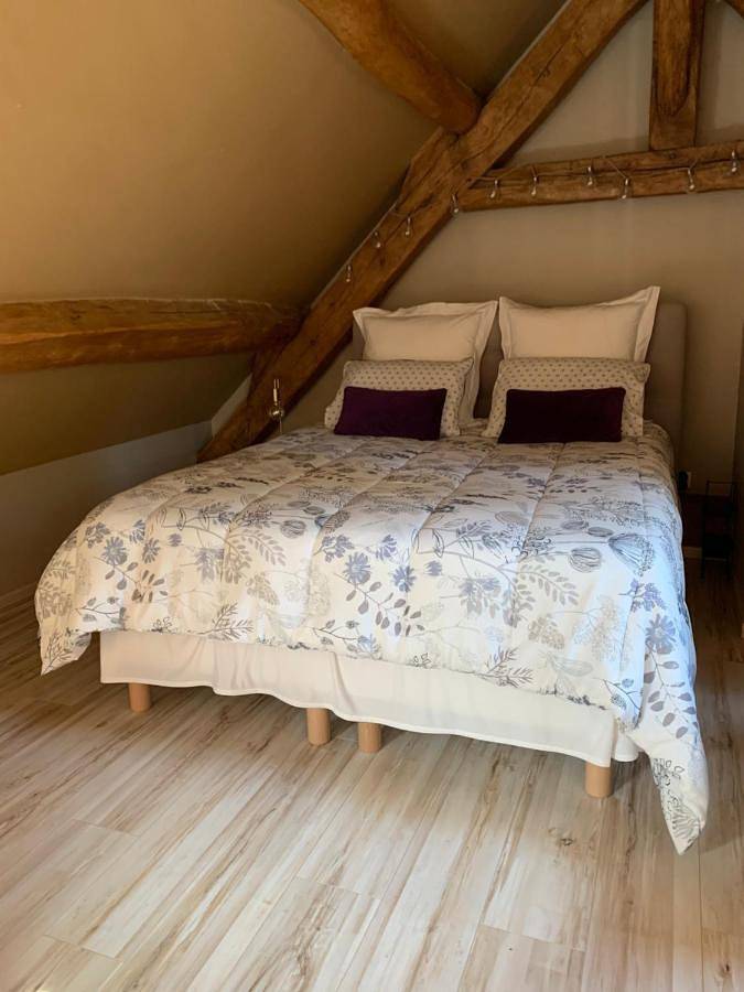 Appartement entier, One-Bedroom Apartment in Saintines, Oise