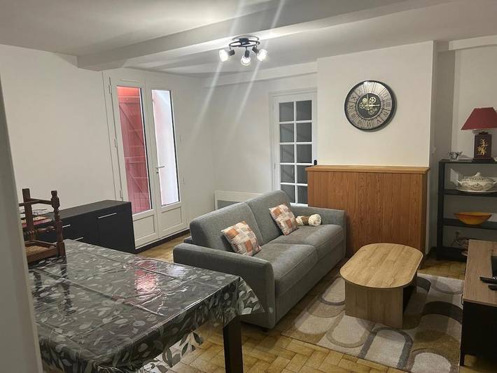 Gîte pour 6 personnes, avec Terrasse à Tilh