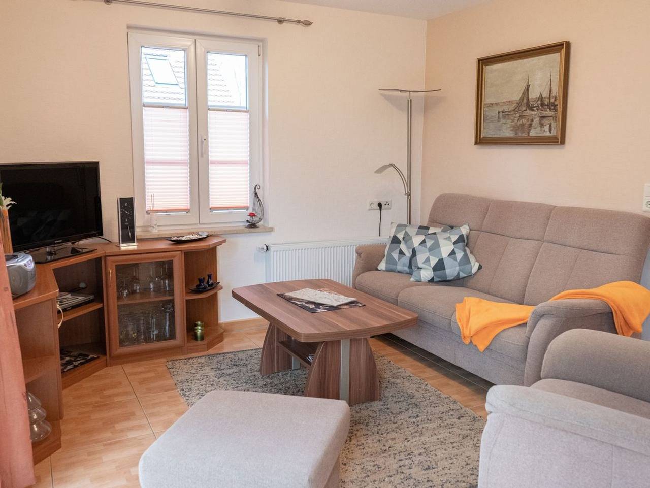 Ganze Ferienwohnung, Haus Sabine - Eg - Helle, große Erdgeschosswohnung in ruhiger Lage! in Müggenburg, Zingst