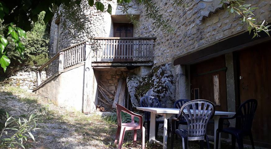 Gîte pour 5 personnes, avec jardin