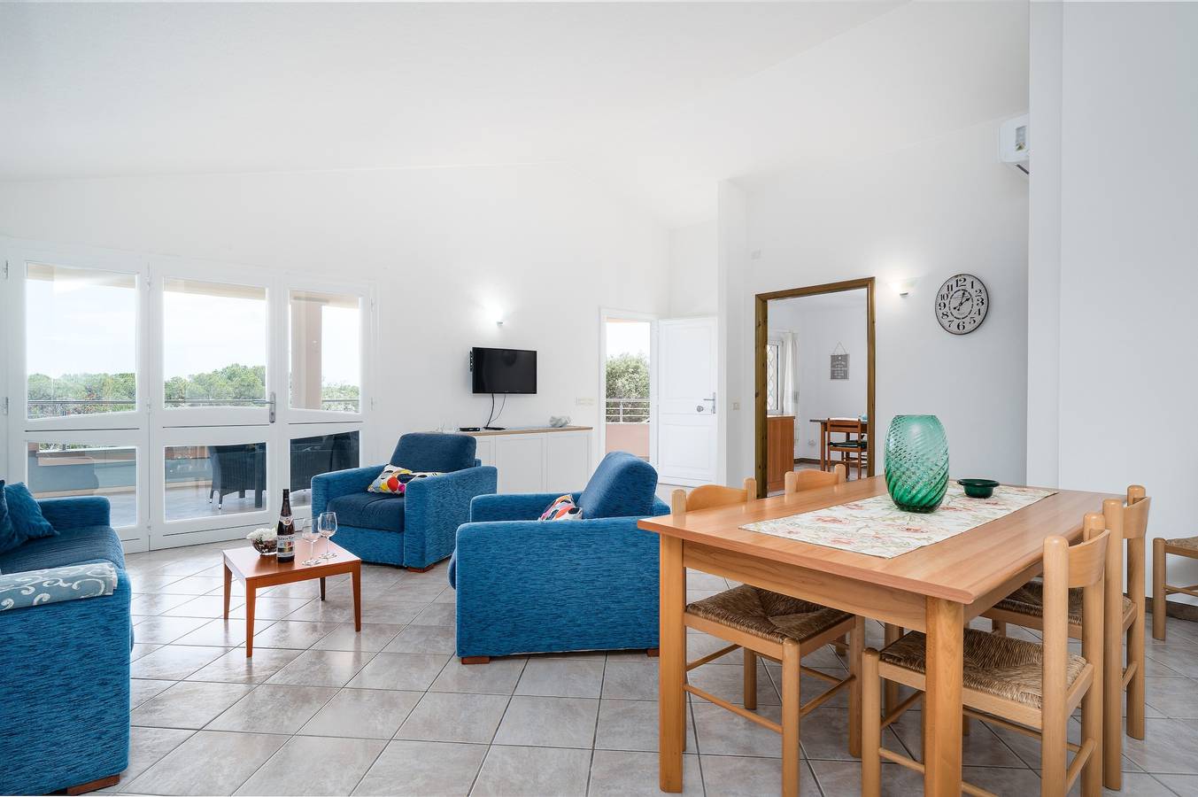 Ganze Wohnung, Appartamento La Vela Blu mit Gemeinschaftspool und Wlan, Orosei in Sas Linnas Siccas, Orosei