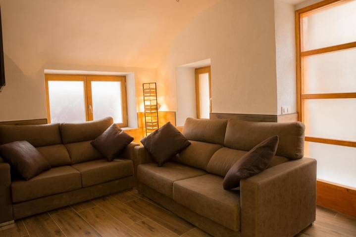 Casa rural para 12 personas, con vistas y balcón en Ripollès - 4