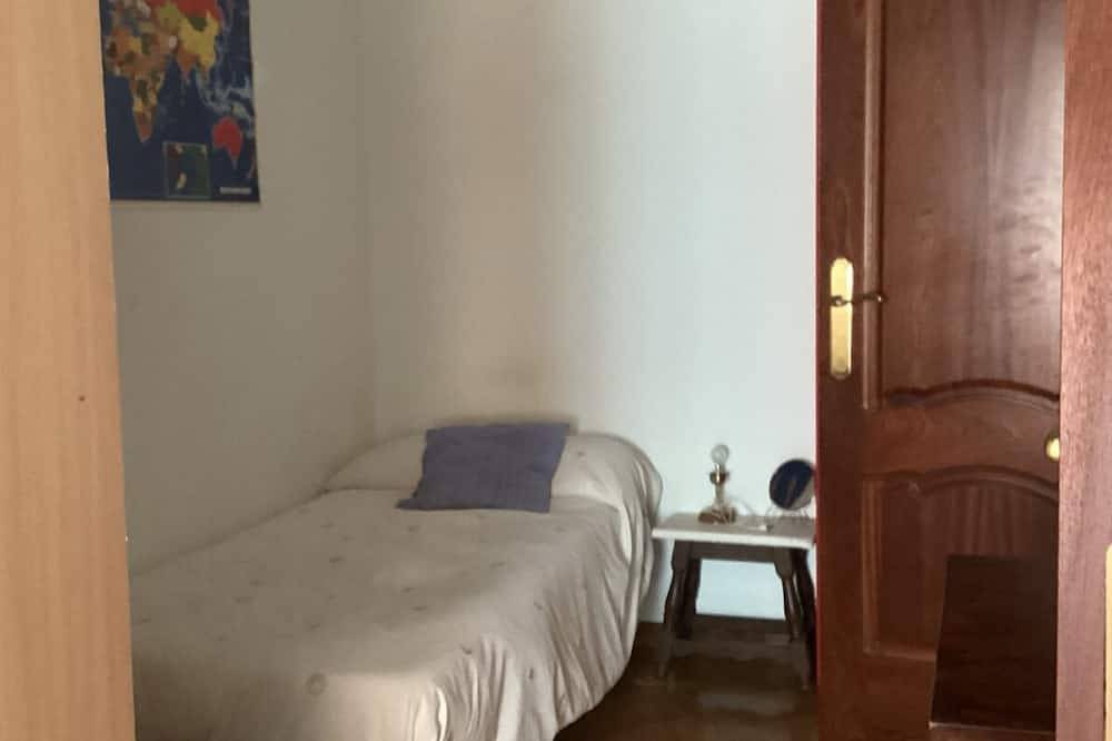 Entire apartment, Piso Para Grupo o Familia en el Centro de la Ciudad de La Coruña in La Coruña, Galician Coast