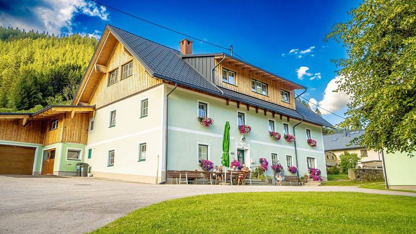 Ferienwohnung für 3 Personen, mit Garten und Sauna in Gesäuse