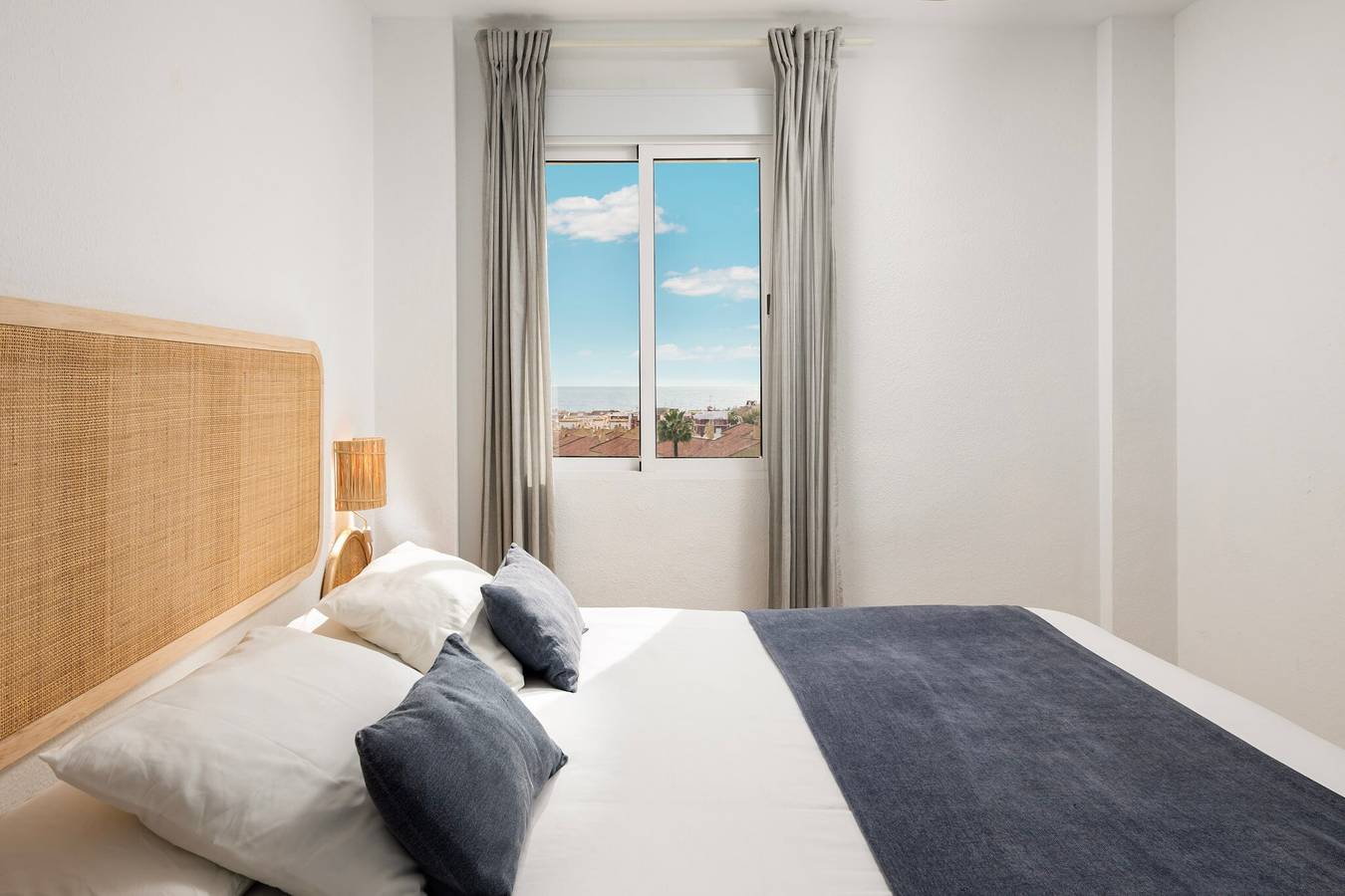 Ganze Wohnung, Apartment 'Gran Sol Pool and Sea Views' mit Meerblick und Klimaanlage in Rincón de la Victoria, Costa del Sol