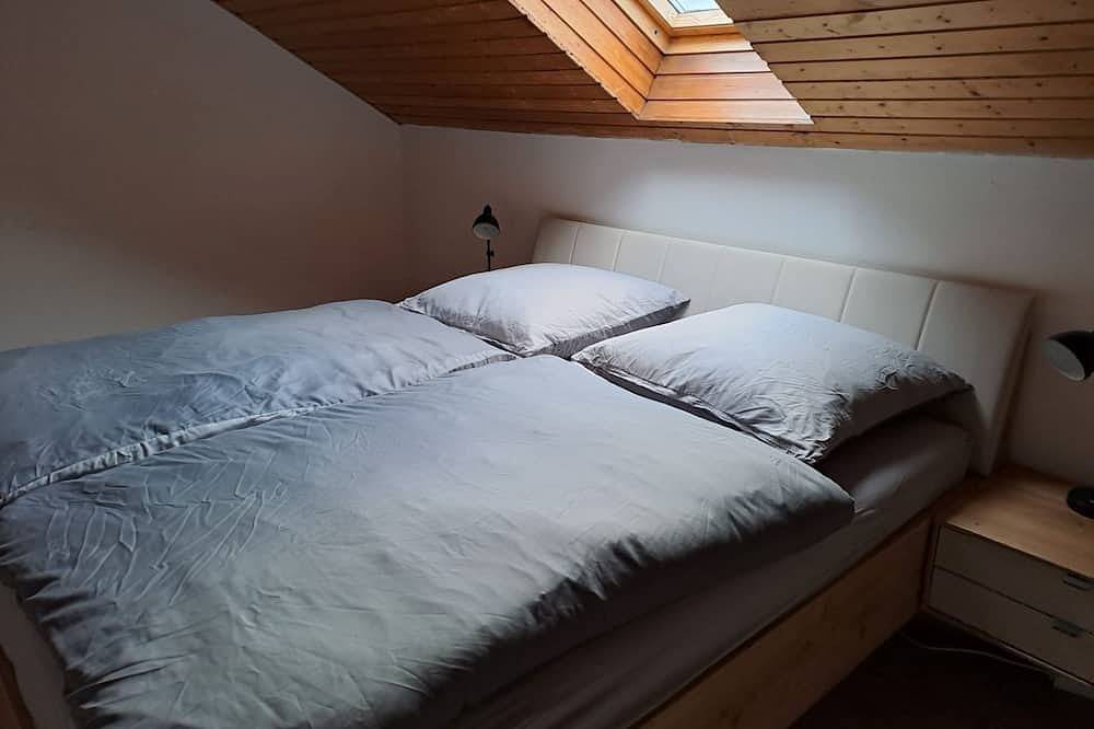 Ganze Wohnung, Hundefreundliche Ferienwohnung 120qm für bis zu 4 Personen in Schernfeld, Altmühltal