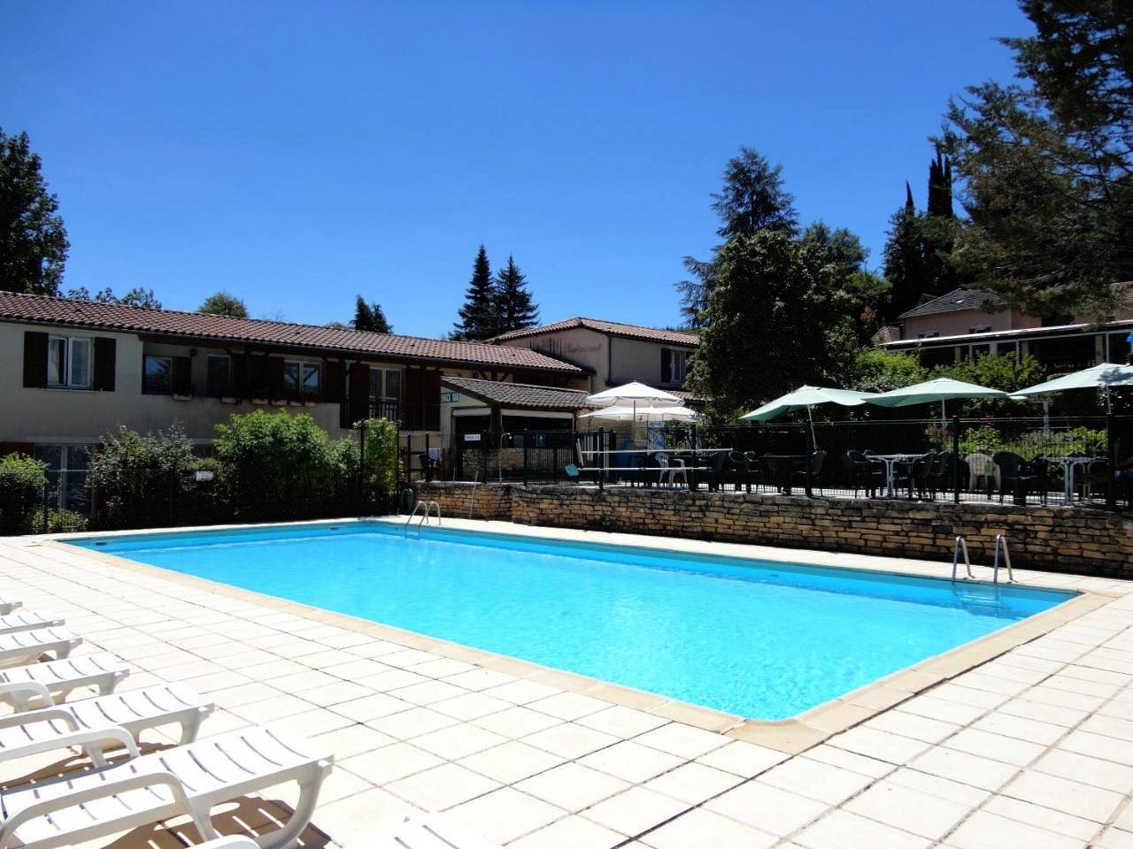 Hôtel Restaurant Les Falaises in Bouziès, Quercy