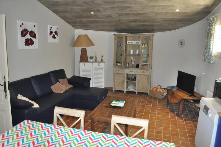 Location de vacances pour 4 personnes, avec jardin ainsi que piscine et vue à Seynes - 3