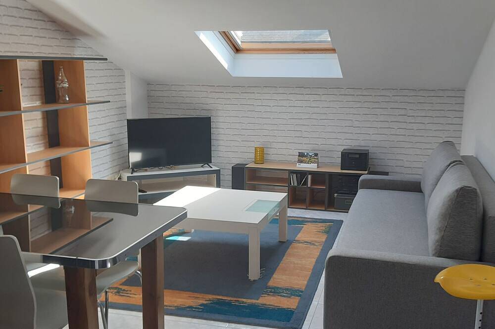Apartamento en el Camino de Santiago a Fisterra. Negreira in Negreira, Costa de Galicia