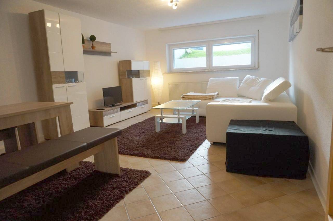 Ganze Wohnung, Apartment with Garden View in Germersheim, Rheinebene