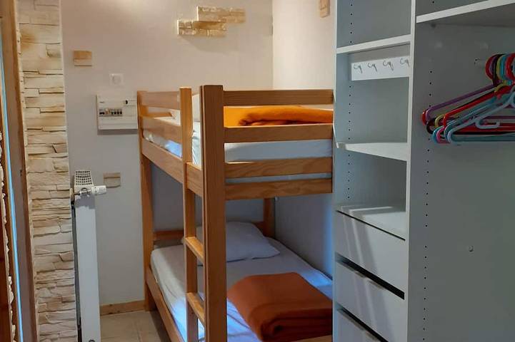 Gîte pour 4 personnes, avec jardin et terrasse, animaux acceptés à Les Villards-sur-Thônes - 2