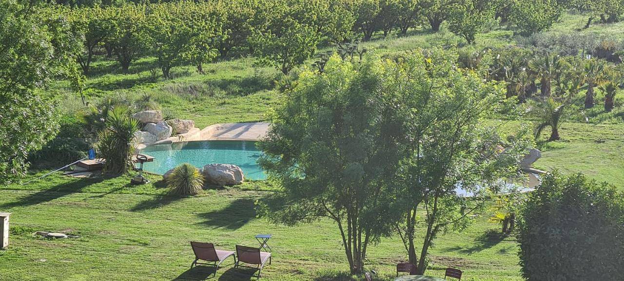 Le Mas des Cerisiers Jacuzzi et Sauna inclus pour tous les logements in Avignon, Vaucluse