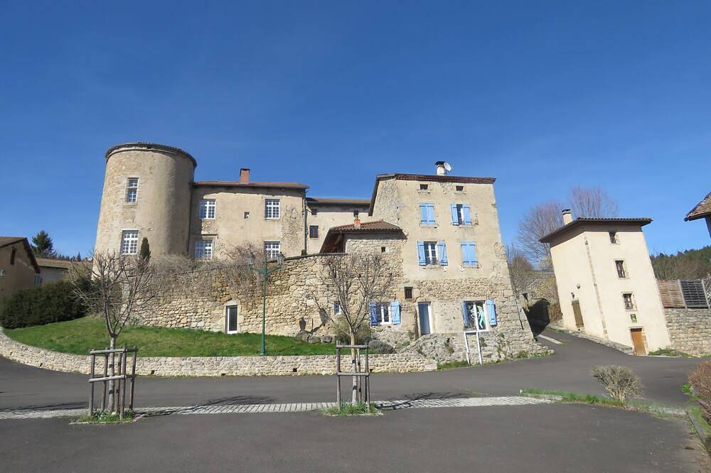 Château pour 6 Personnes dans Saint-Bonnet-le-Chastel, Puy-de-Dôme