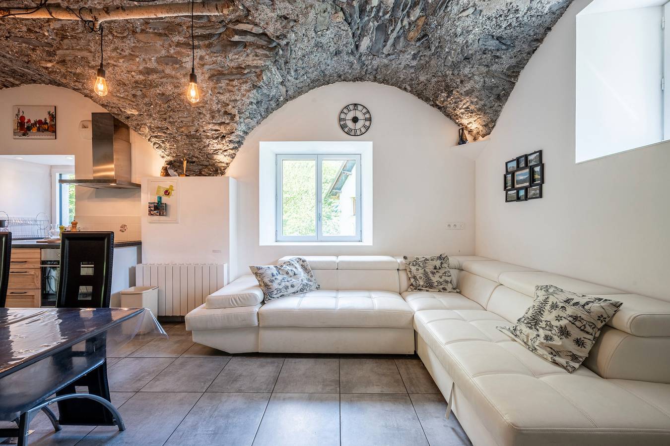 Apartamento entero, Apartamento 'Breizh Chalet - 6 Personnes' con vistas a la montaña, jardín privado y Wi-Fi in Saint-Colomban-des-Villards, Región de Saint-Jean-de-Maurienne