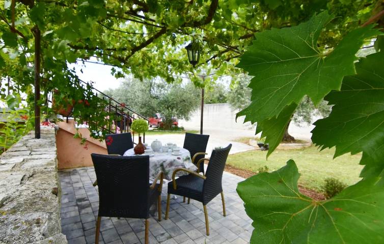 Vakantiewoning voor 4 personen, with Balkon/Terras and Tuin as well as Uitzicht in Savudrija