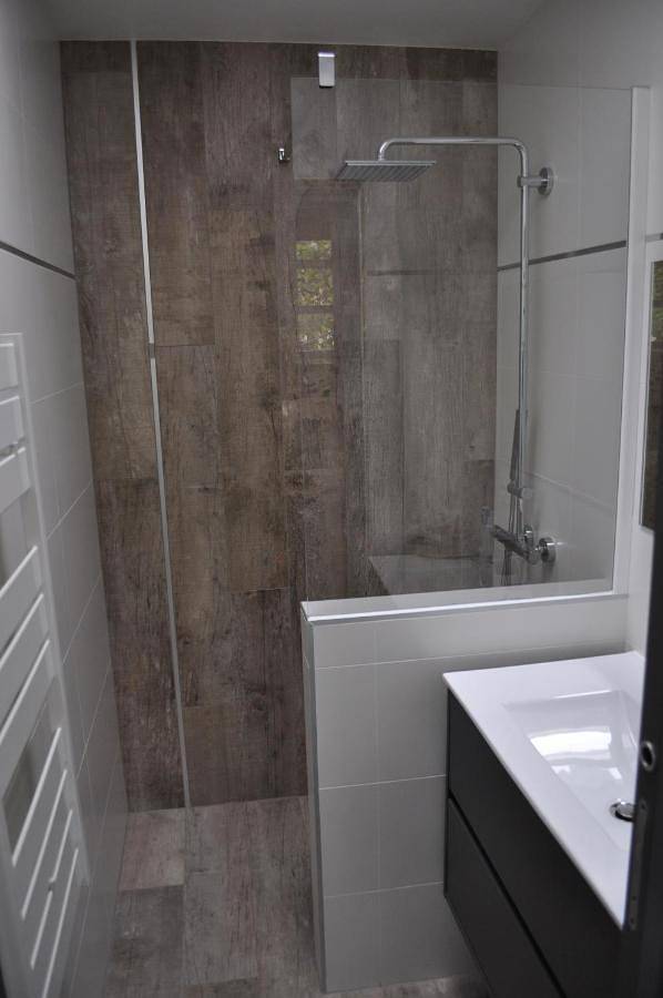 Location de vacances pour 6 personnes, avec jardin ainsi que vue et piscine à Nages-et-Solorgues - 2