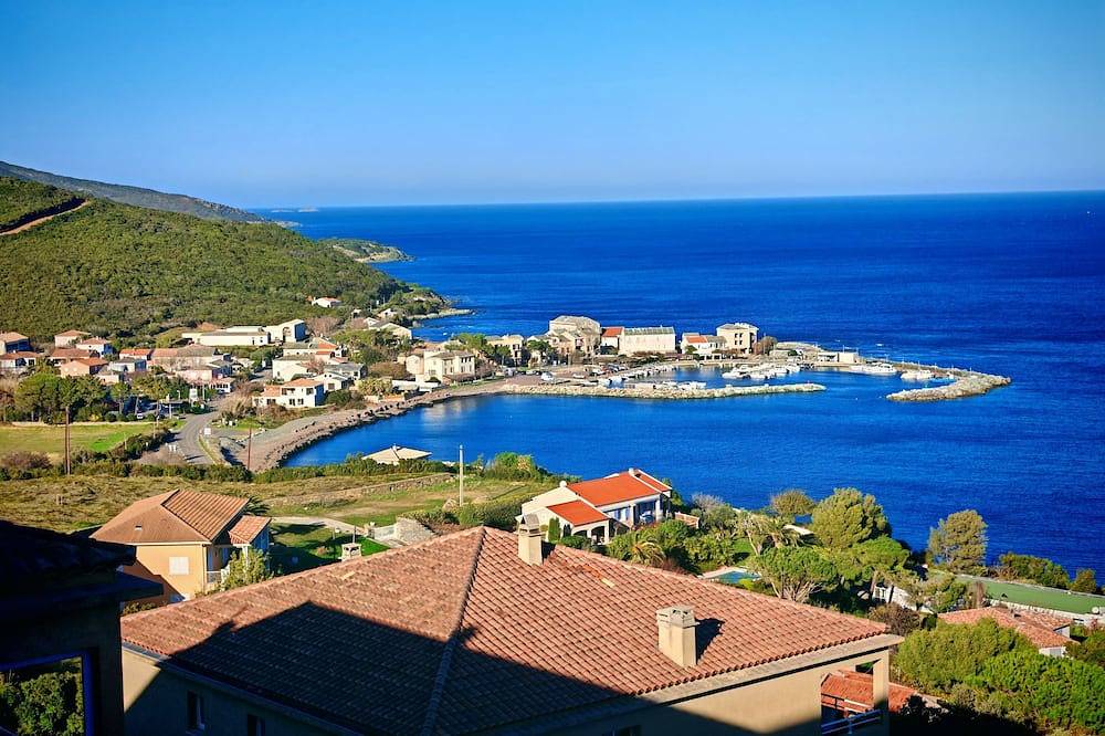 Ganze Wohnung, Près du Port de Plaisance de Santa Severa - Cap Corse, Appartement T2 à Louer in Luri, Cap Corse