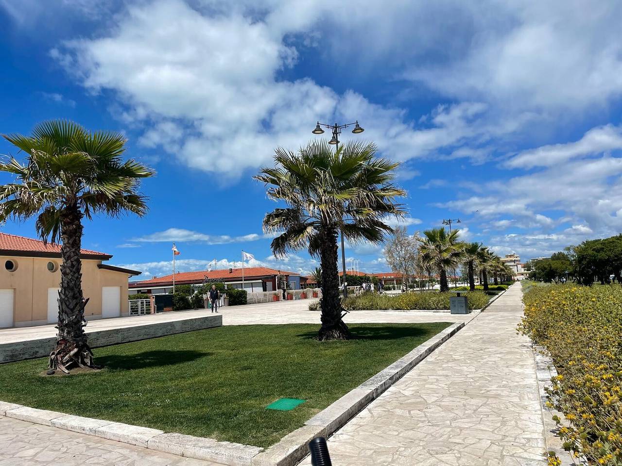 Appartement entier, Appartement 'Duca D'Aosta Suite' avec Vue Mer, Jardin Commun et Climatisation in Viareggio, Riviera Italienne