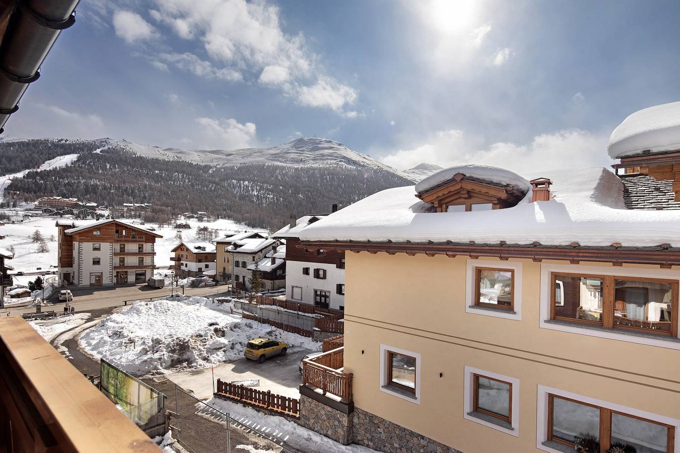Entire apartment, Apartment 'Natale 5' with Mountain View, Balcony and Wi-Fi in Livigno (Town), Livigno