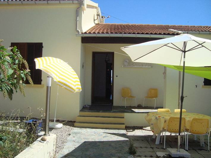 Location de vacances pour 5 personnes, avec terrasse ainsi que jardin et vue à San-Giuliano