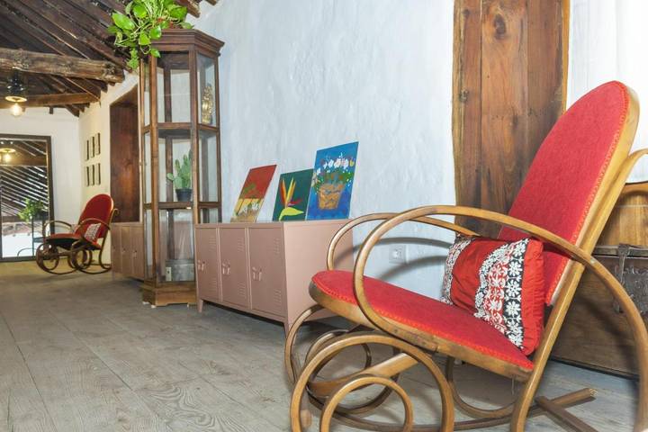 Chambre d’hôte pour 4 personnes, avec jardin ainsi que terrasse et vue à Arona - 4