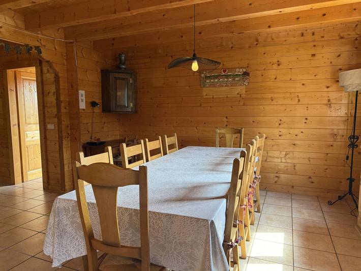 Chalet pour 10 personnes, avec terrasse dans Les Carroz