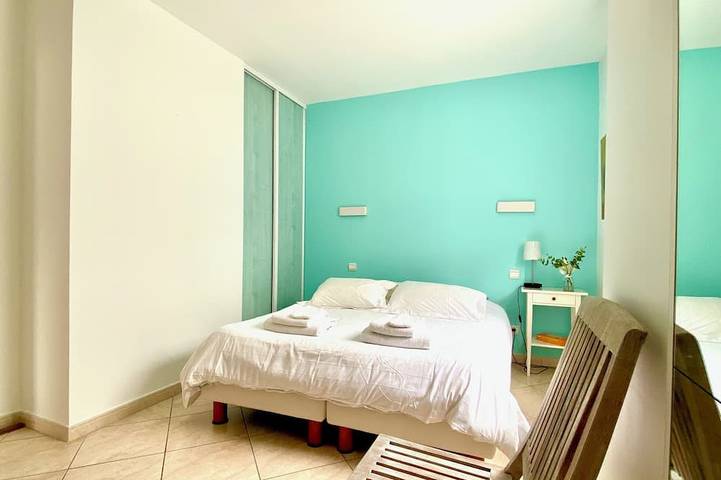 Ganze Wohnung, Appt im Erdgeschoss. Spektakuläre Aussicht auf den See von Annecy und die Berge in Talloires-Montmin, Annecy und Umgebung